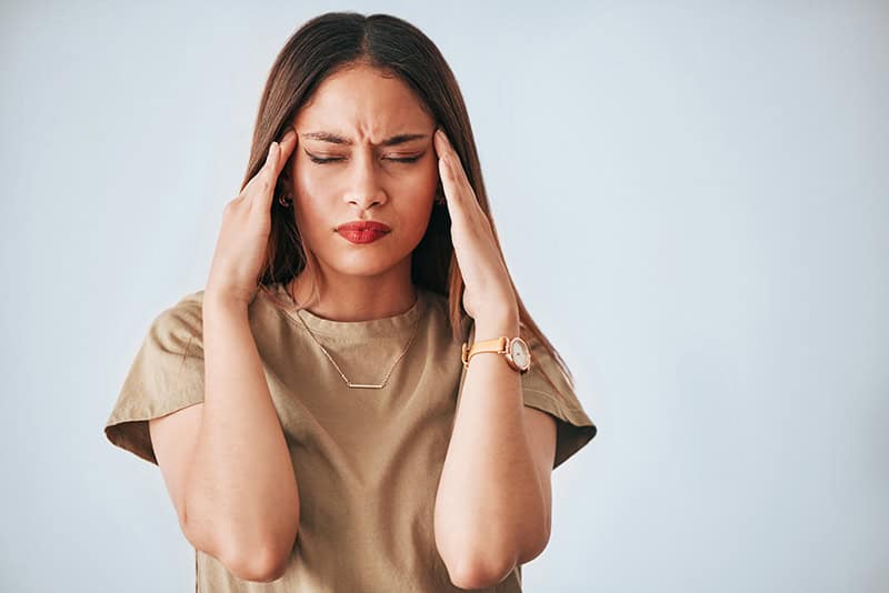 Хормонална мигрена – кога може да ни атакува?